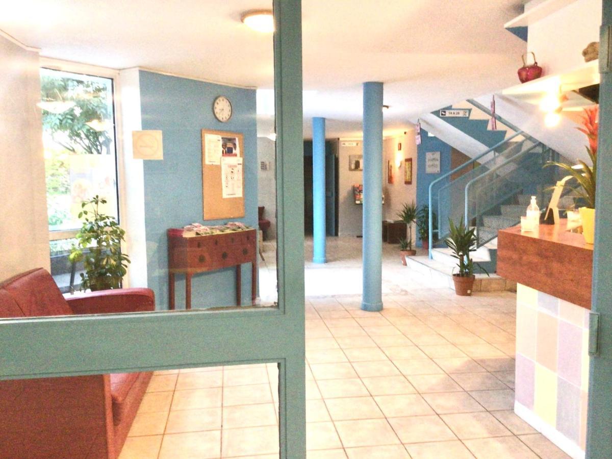 Confortel Avignon Tgv Hotel Exterior foto